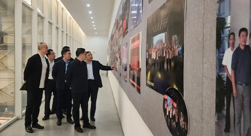 揚(yáng)州市統(tǒng)計(jì)局局長(zhǎng)陸安亞一行蒞臨邁安德走訪調(diào)研